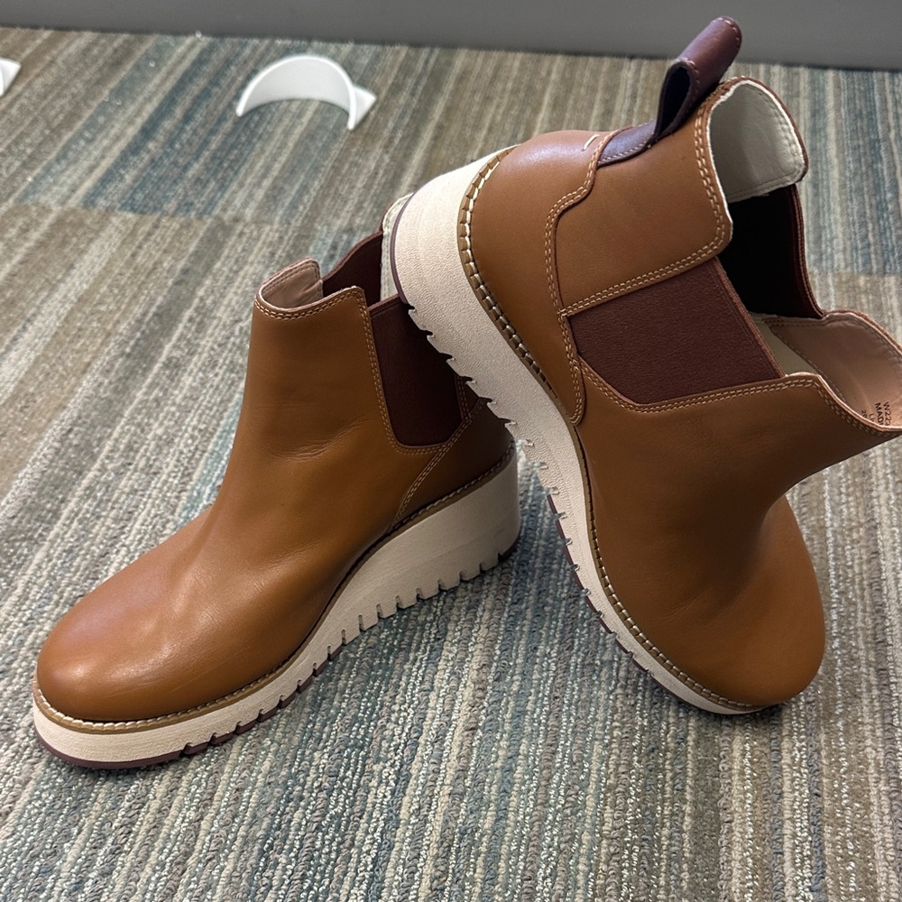 Stylish Tan Leather Ankle Booties